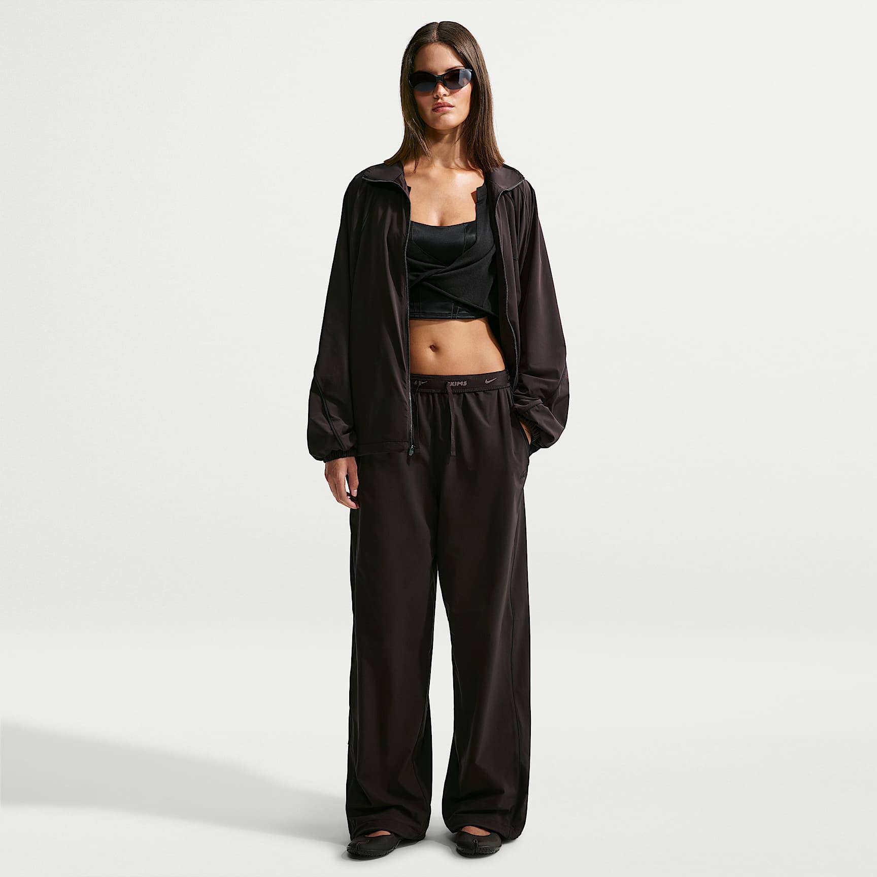 NikeSKIMS Stretch Nylon Women's Oversized Trousers. Nike IL